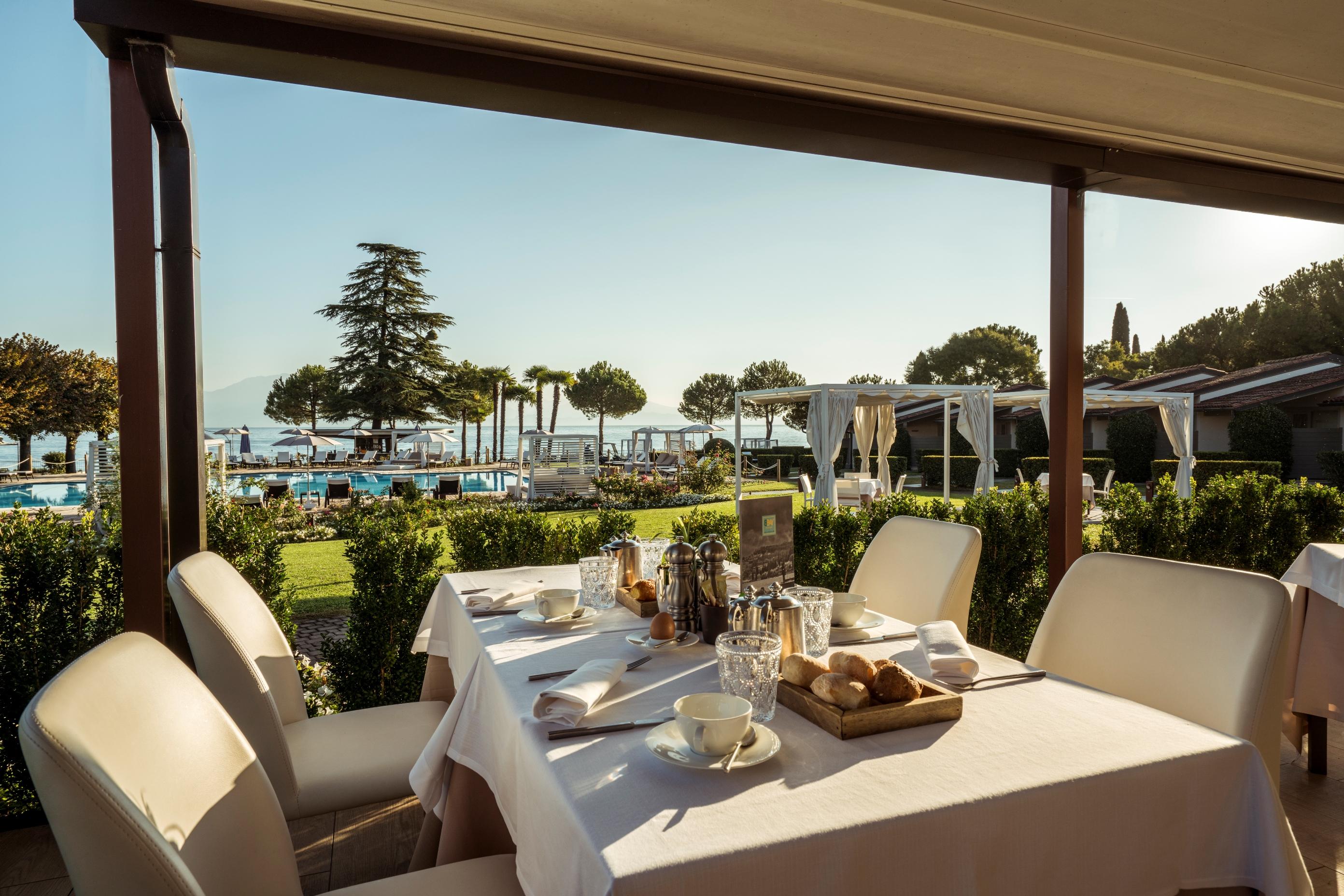 Splendido Bay Luxury Spa Resort Padenghe sul Garda Exterior photo